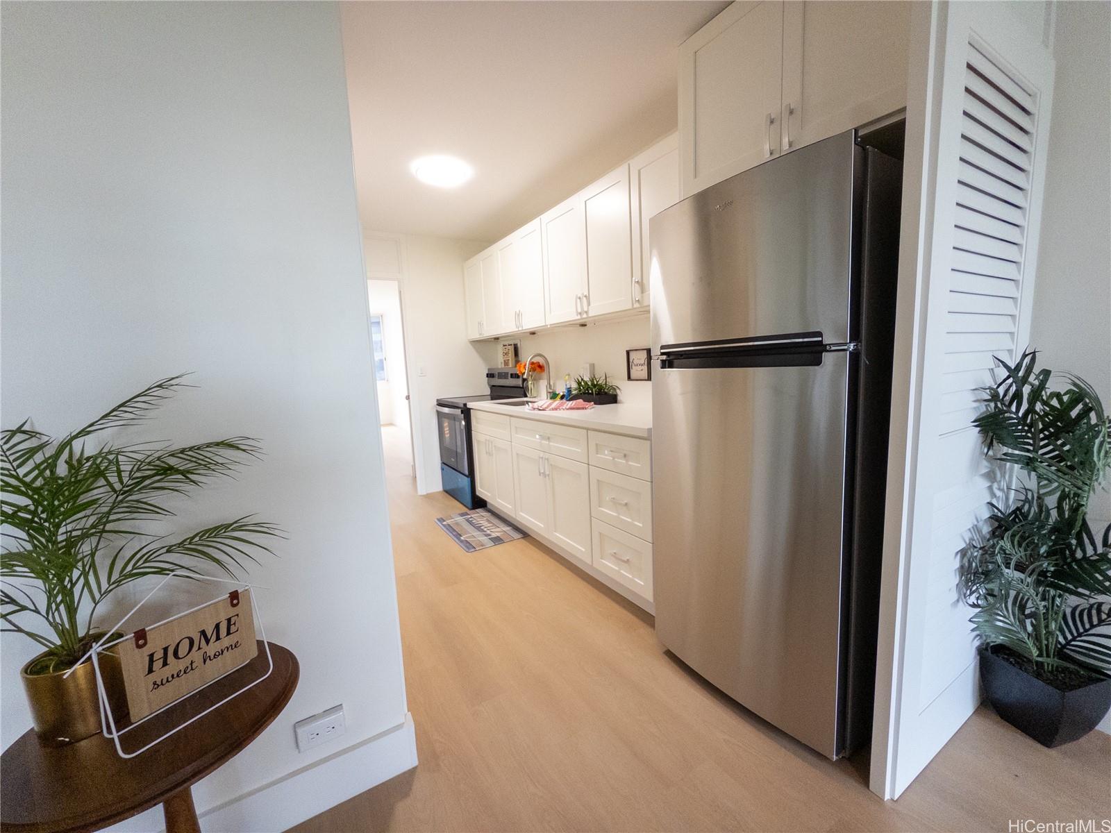 425 Ena Road 607C