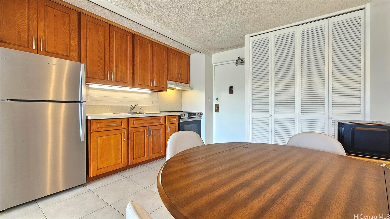 1655 Makaloa Street  Unit 1611