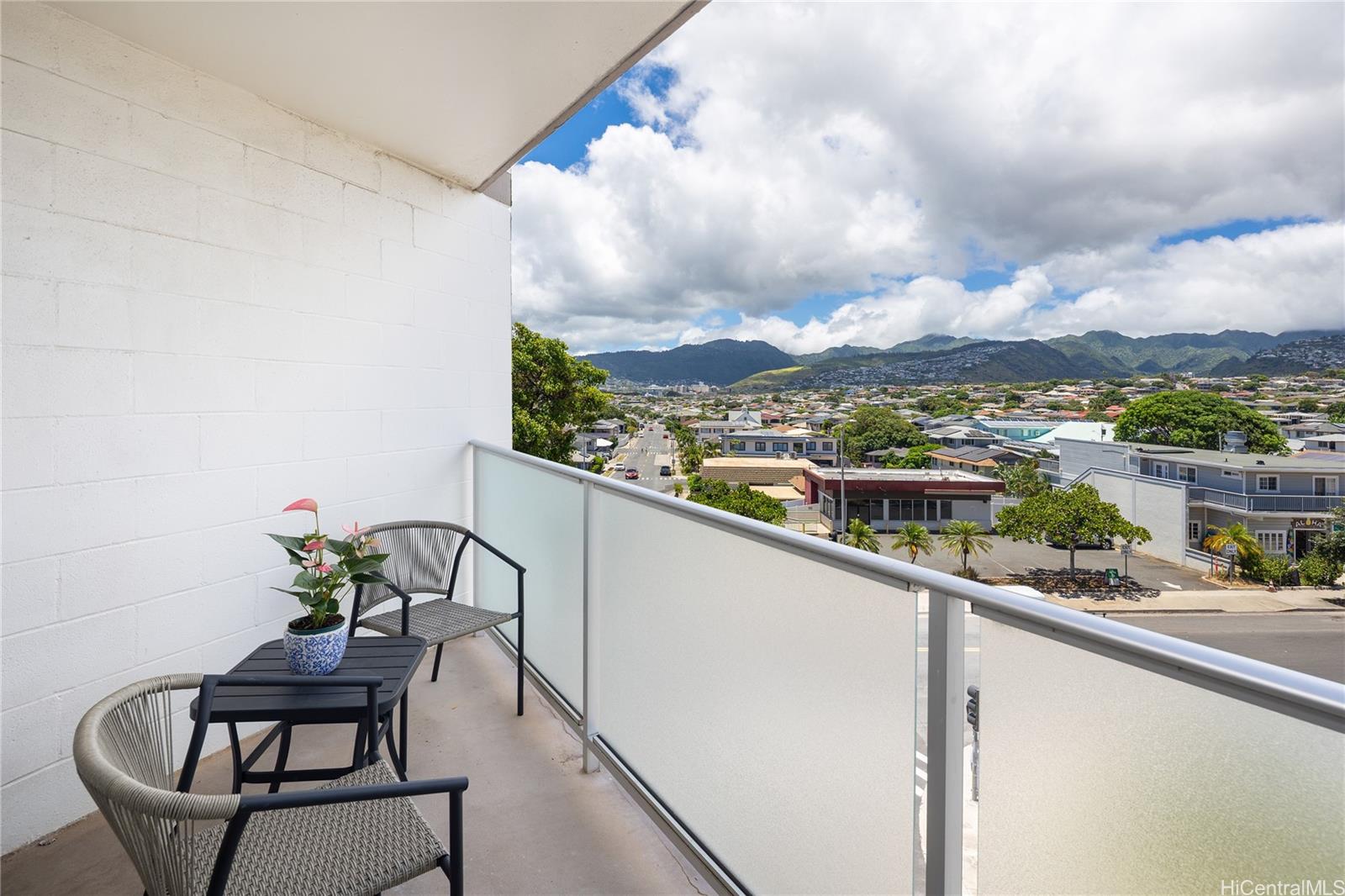3151 Monsarrat Avenue  Unit 502