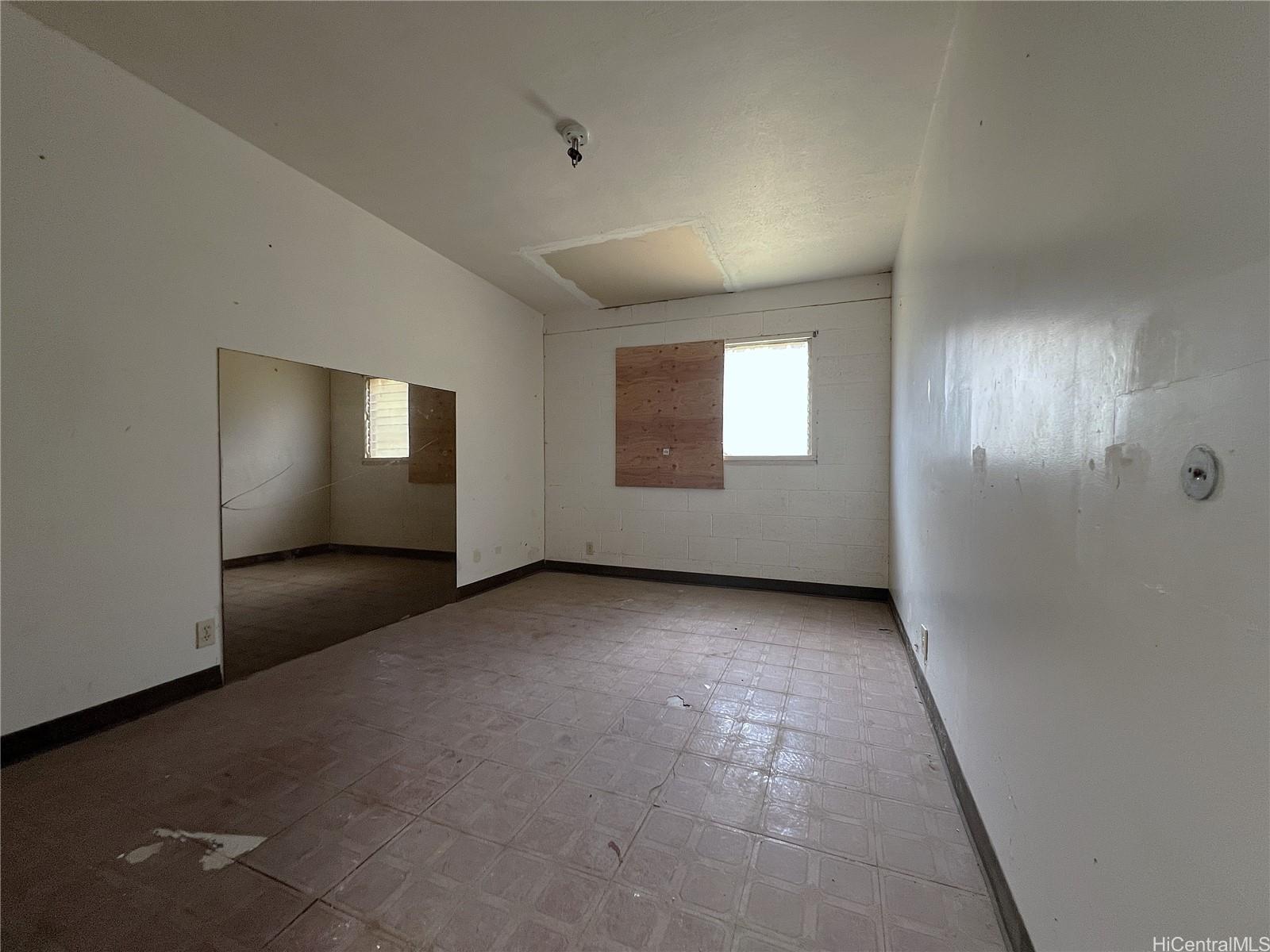 87-1486 Akowai Road