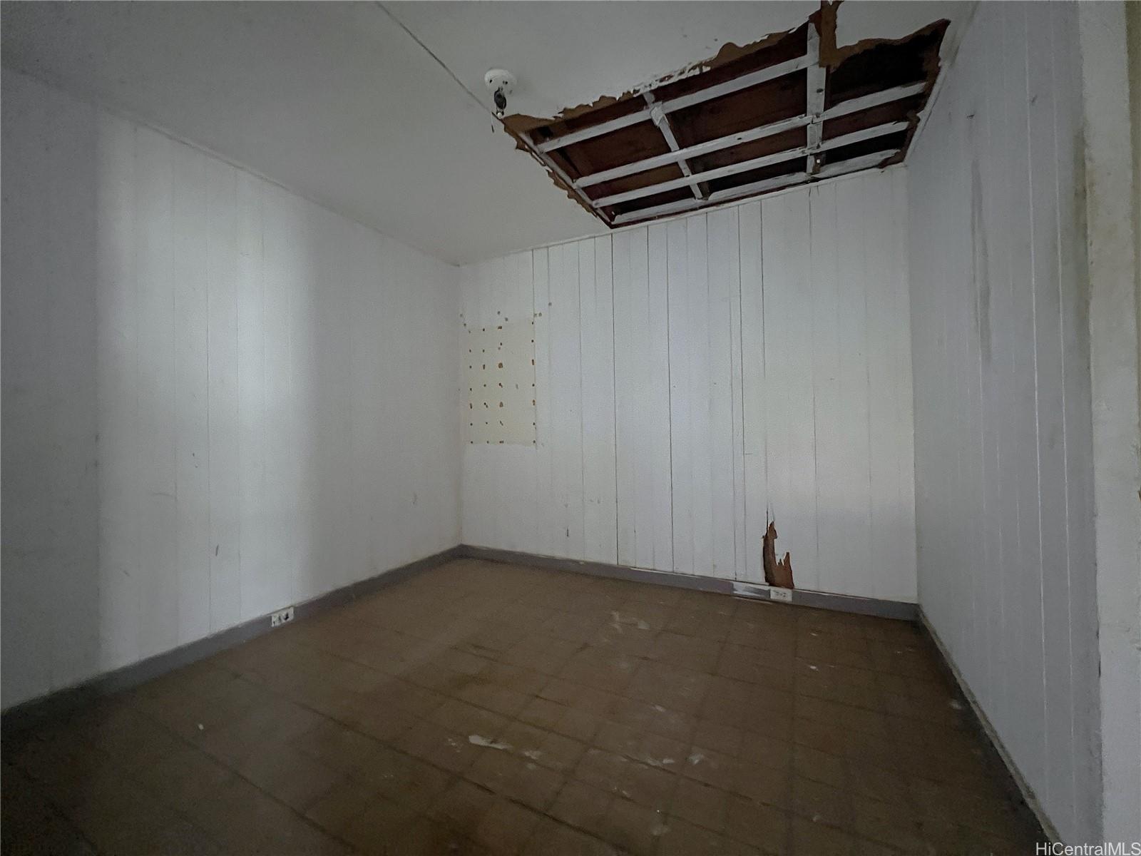 87-1486 Akowai Road
