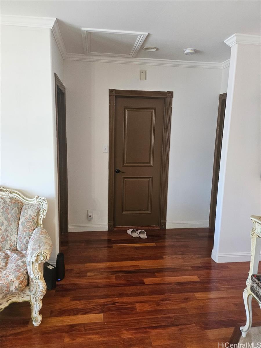 Photo 19 of 25