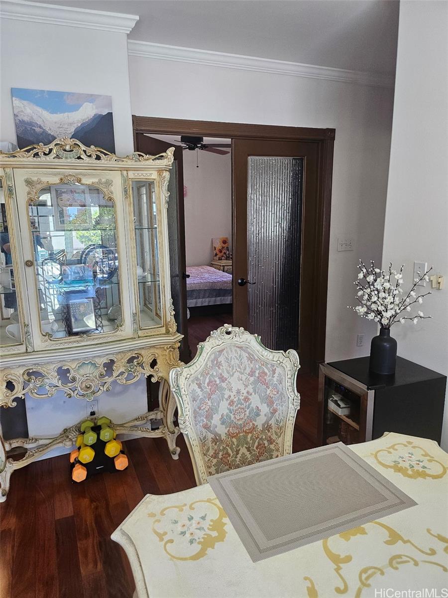 Photo 8 of 25