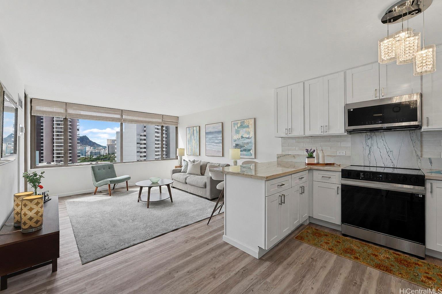 411 Hobron Lane 1805