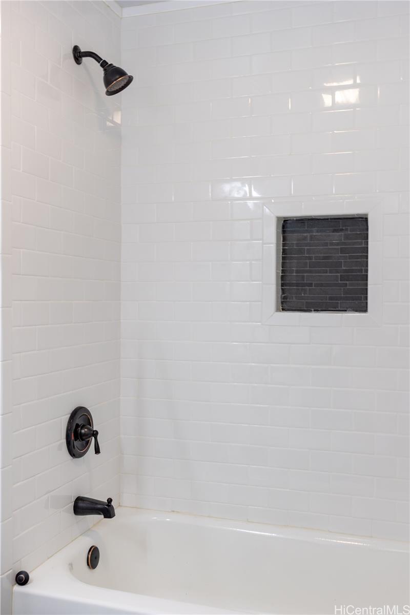 Photo 11 of 20