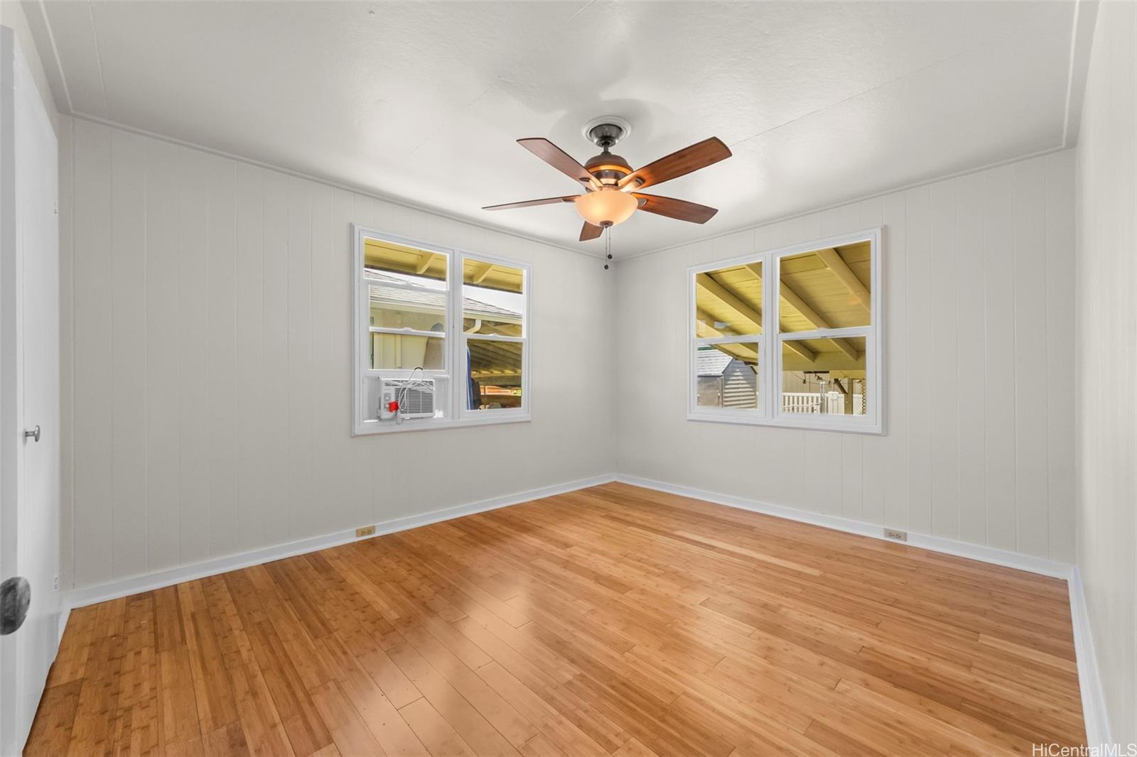 739 Kahoa Drive