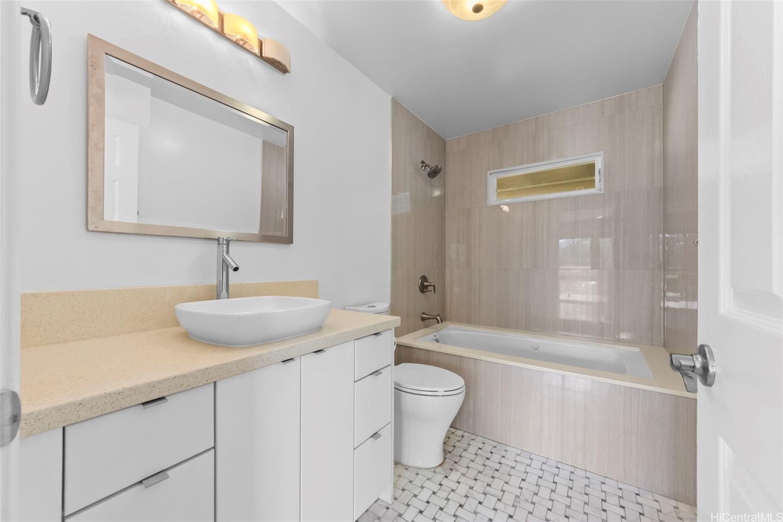 739 Kahoa Drive  Unit A