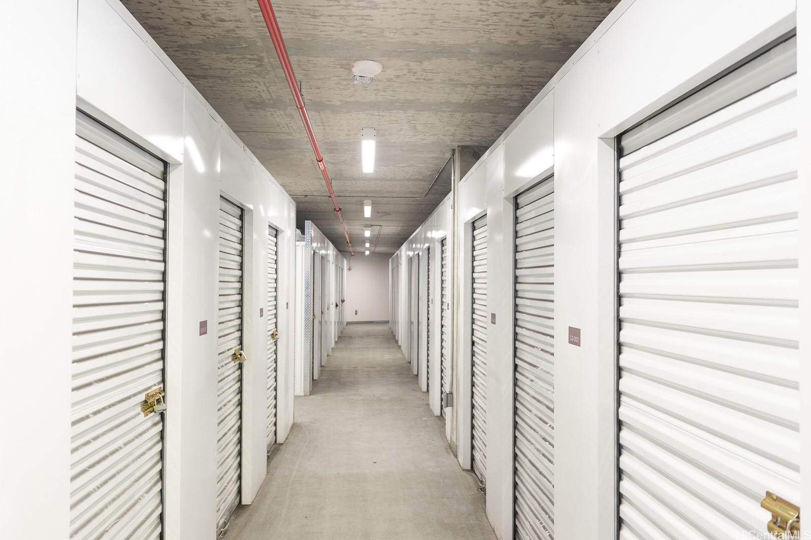 987 Queen Street  Unit 606