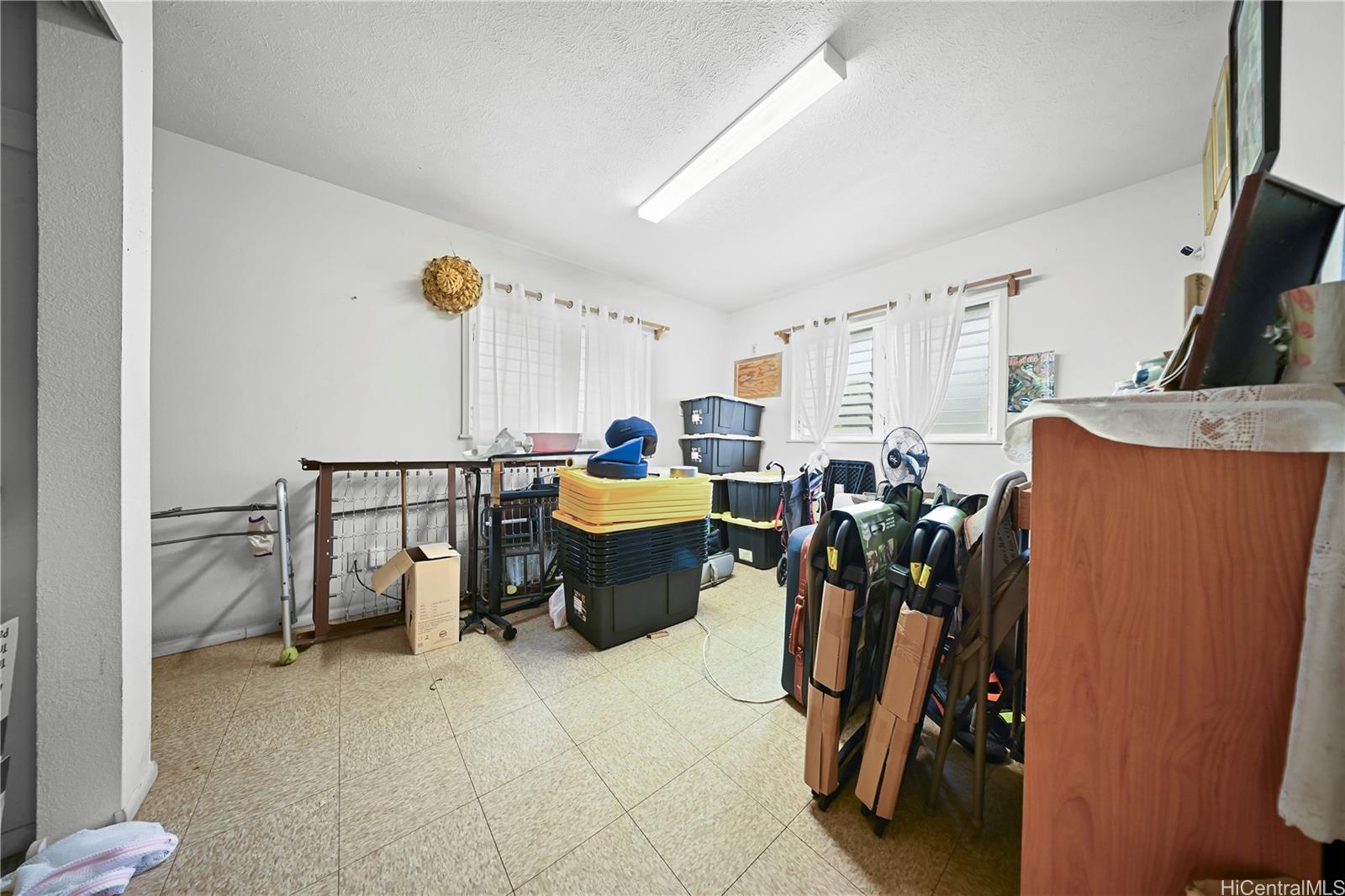 Photo 14 of 25