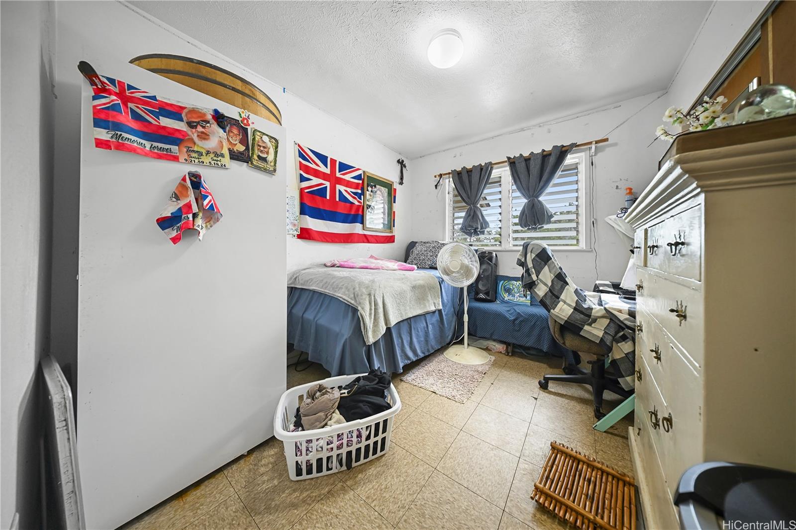 Photo 16 of 25