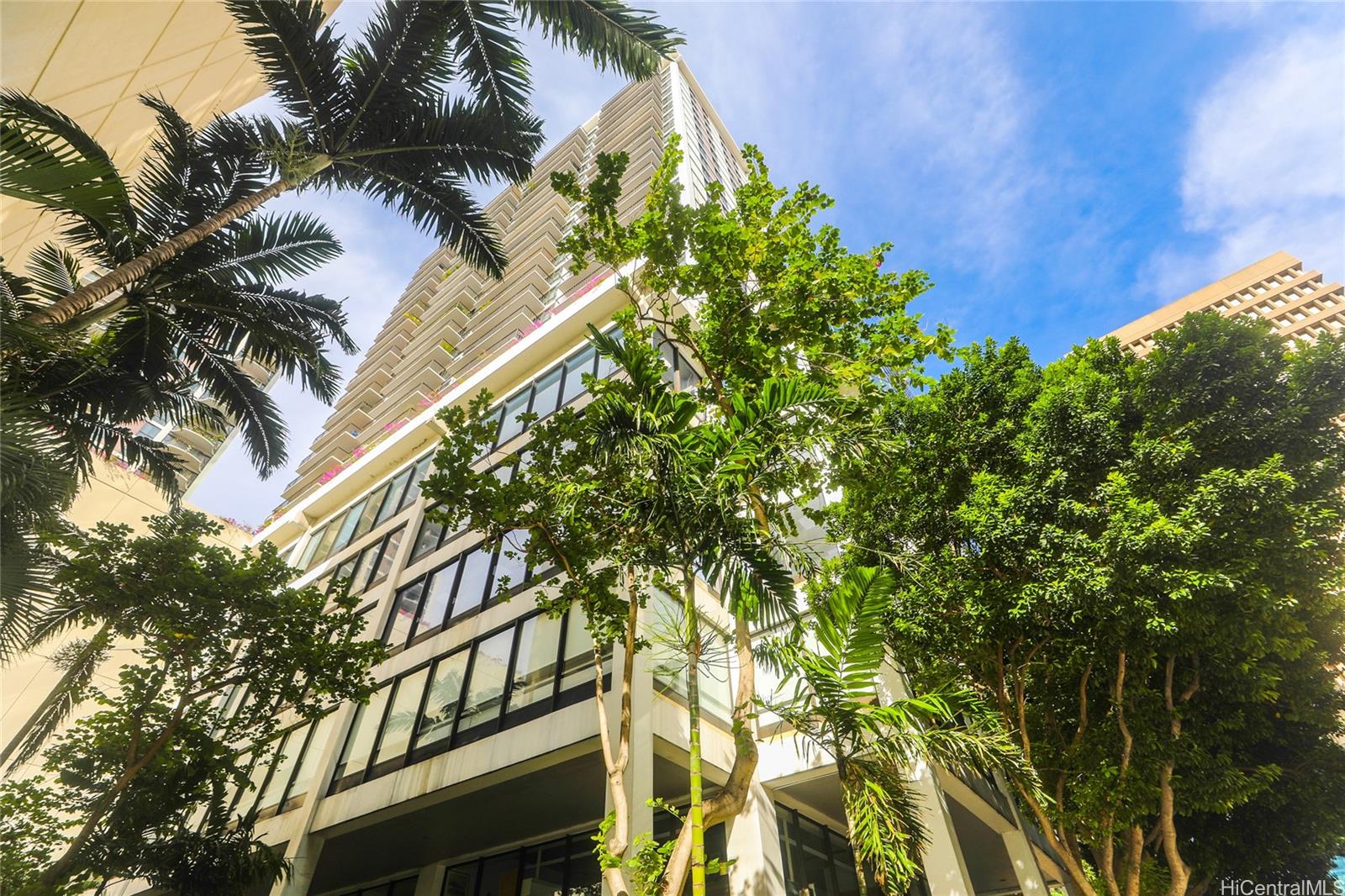 225 Queen Street  Unit 9G