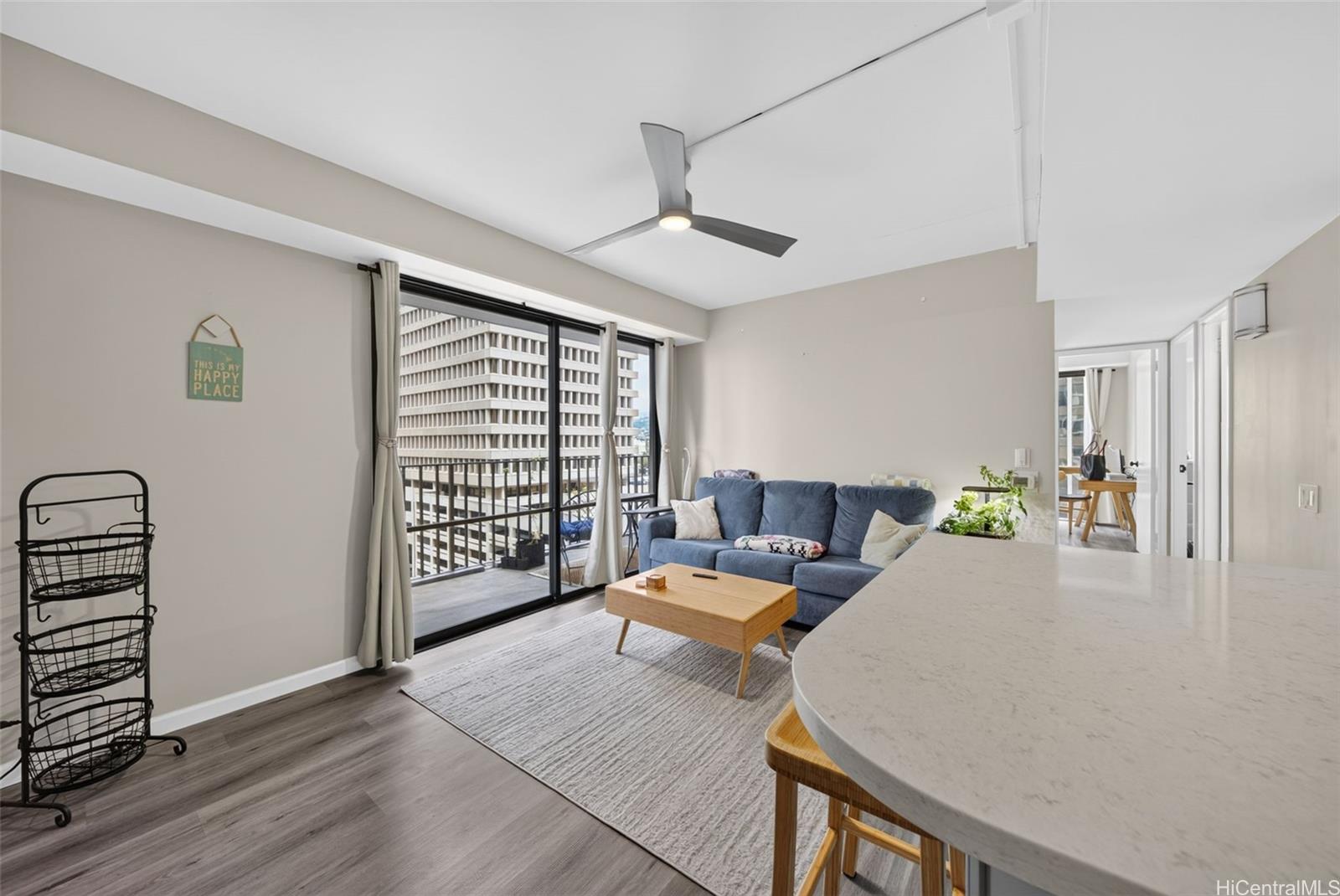 225 Queen Street  Unit 9G