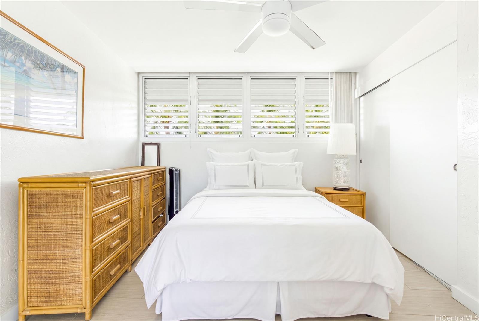 87-561 Farrington Highway  Unit 216