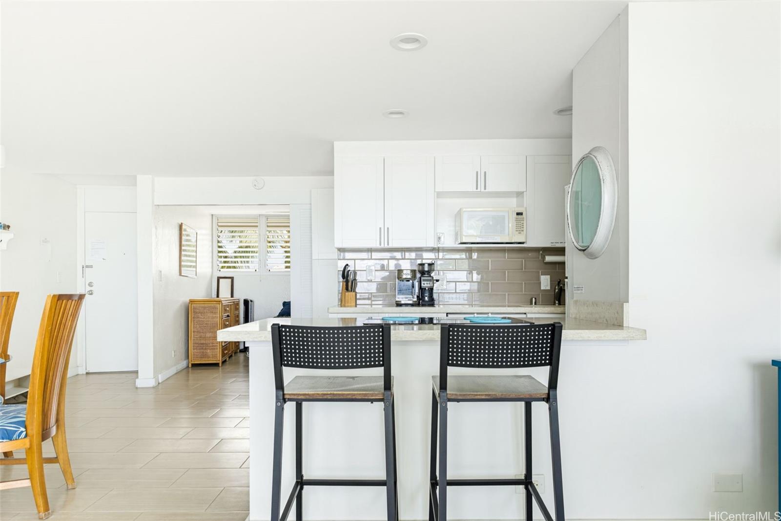 87-561 Farrington Highway  Unit 216