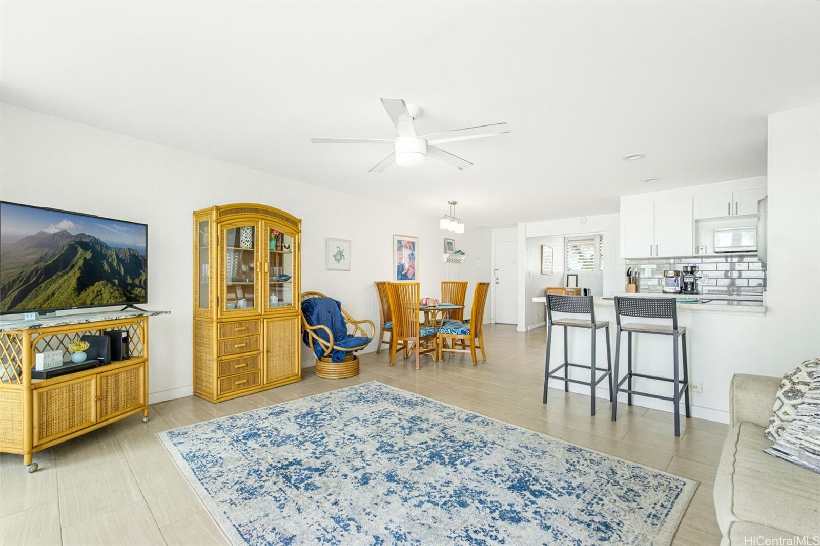 87-561 Farrington Highway  Unit 216