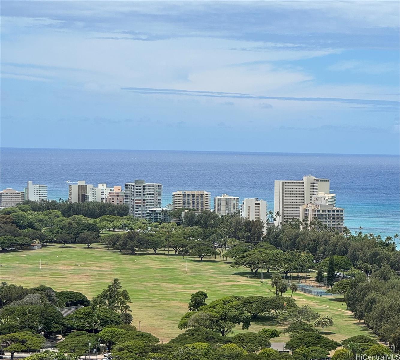 2600 Pualani Way 3504