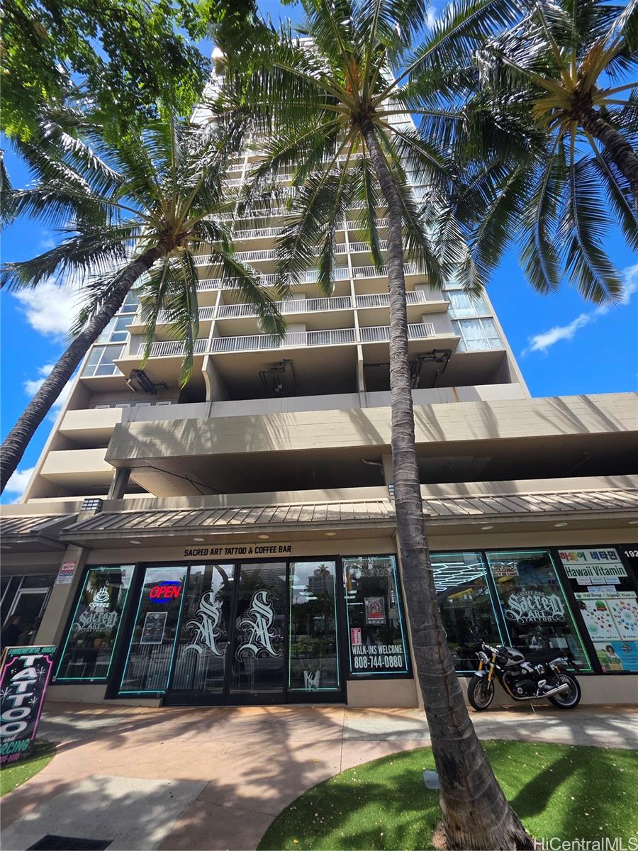 1925 Kalakaua Avenue 1004