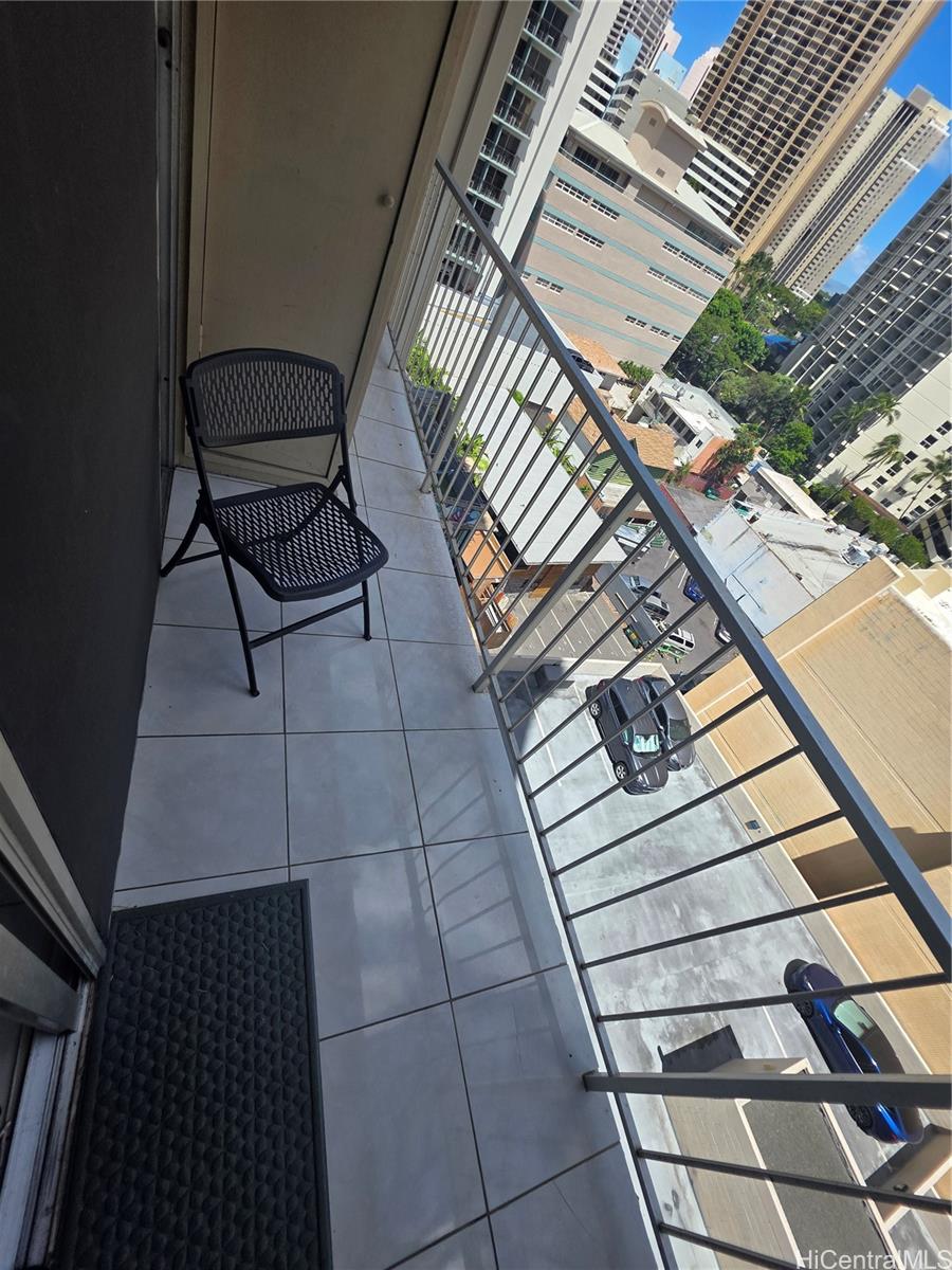 Photo 16 of 23