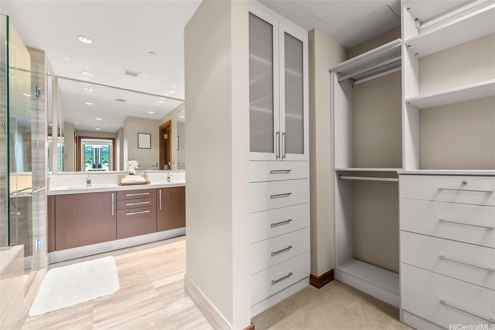 1555 Kapiolani Boulevard  Unit 1800