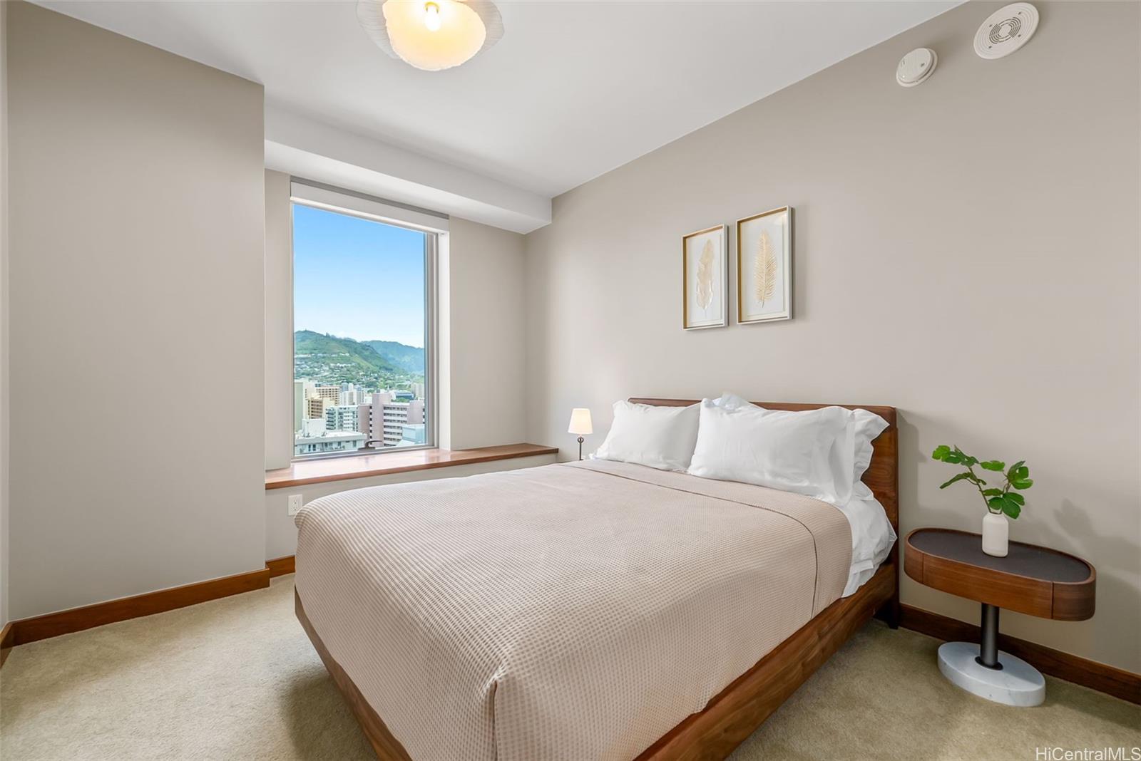 1555 Kapiolani Boulevard  Unit 1800
