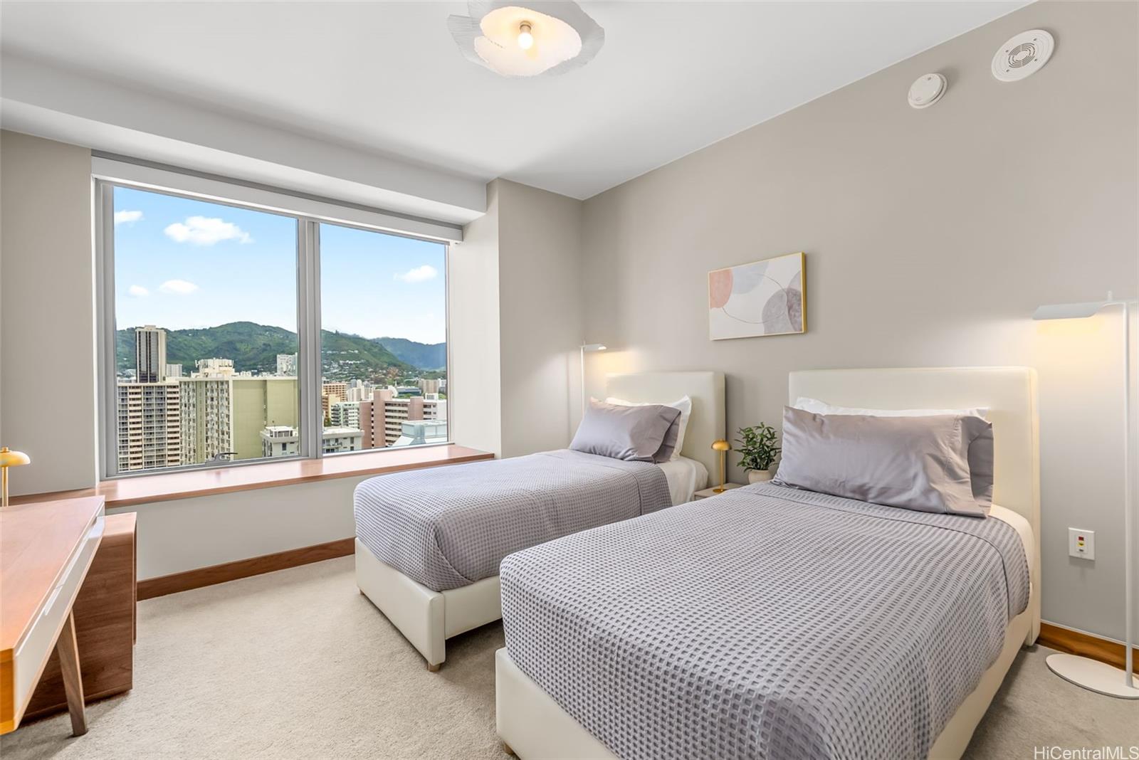 1555 Kapiolani Boulevard  Unit 1800
