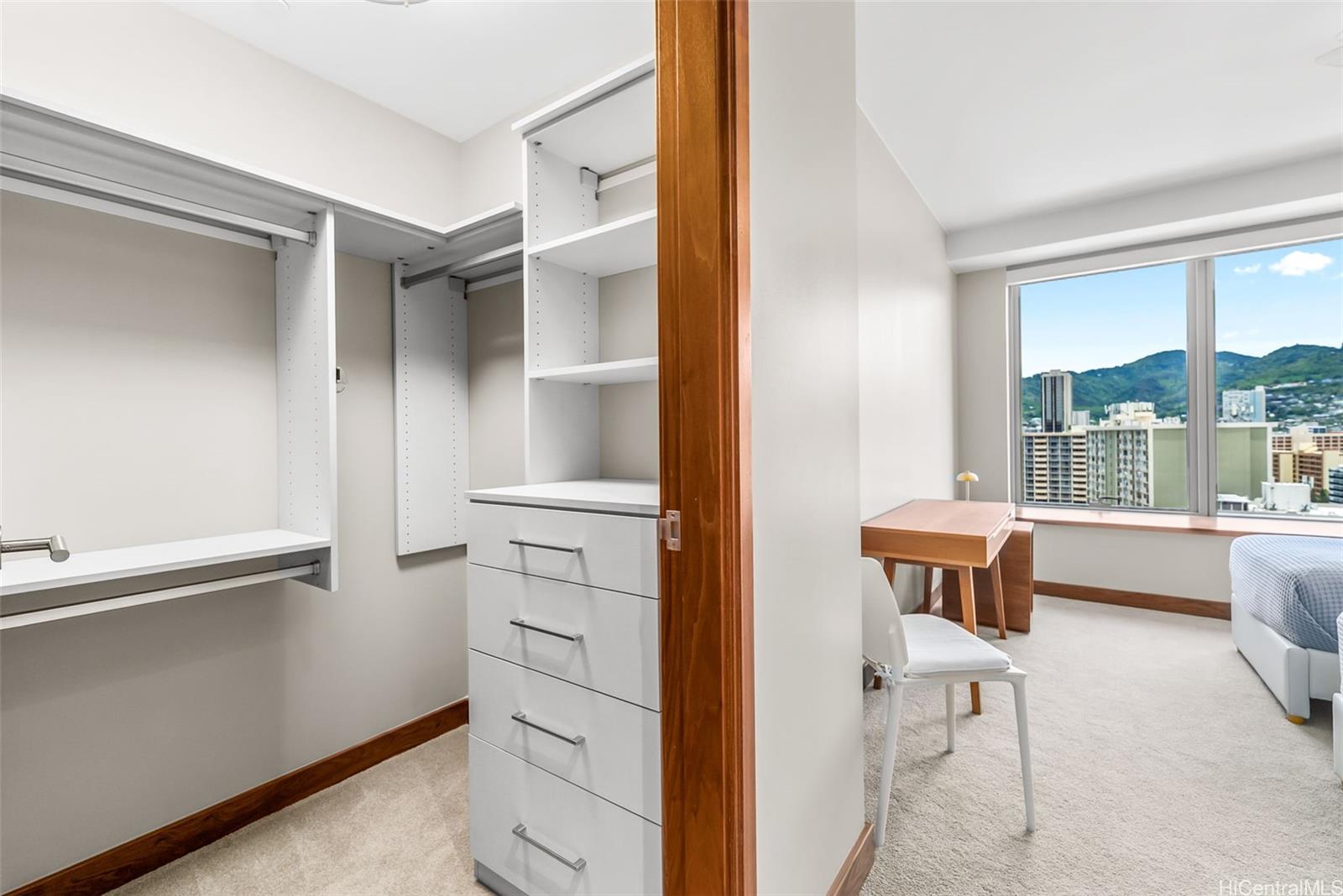 1555 Kapiolani Boulevard  Unit 1800