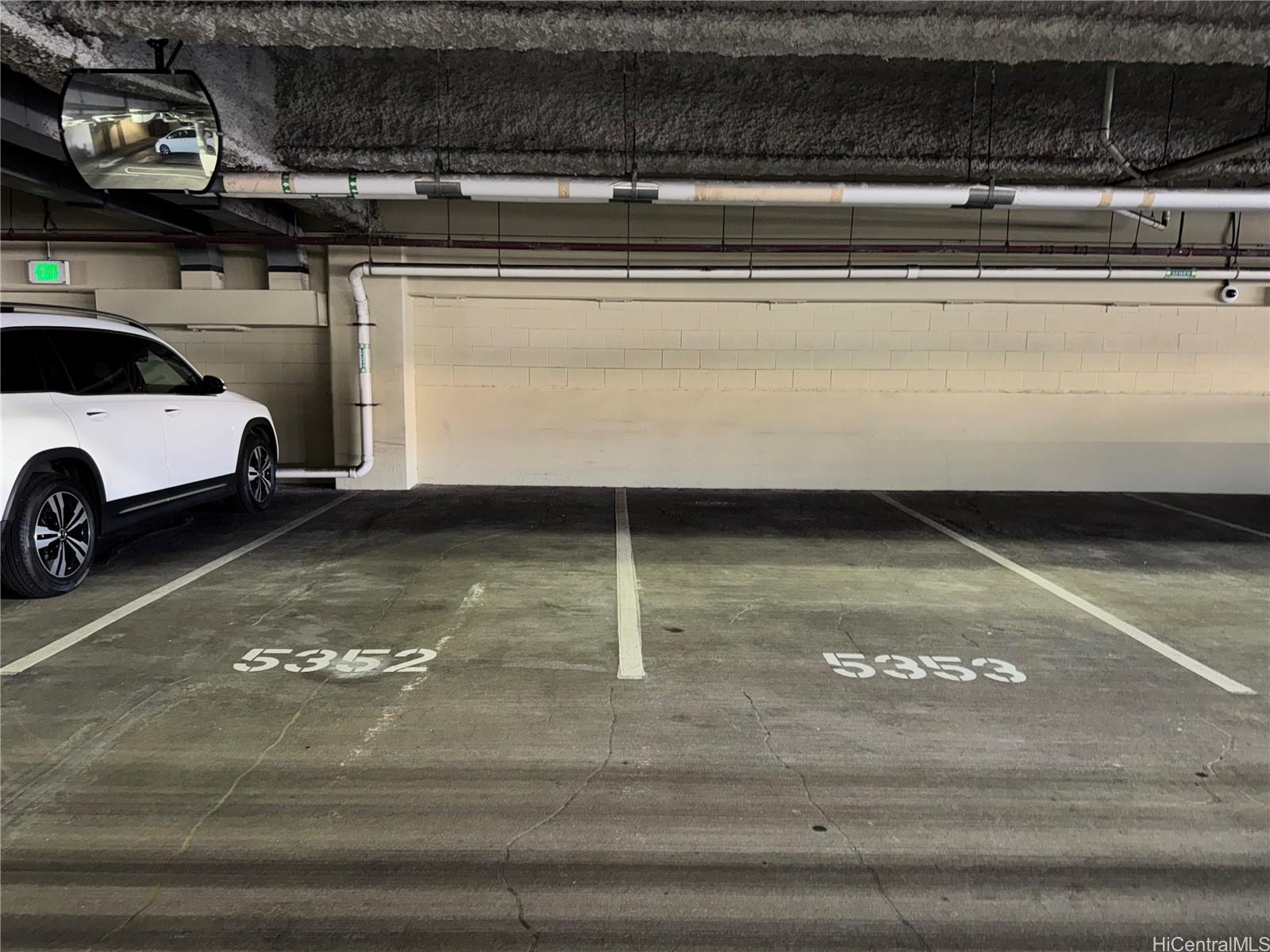 1555 Kapiolani Boulevard  Unit 1800