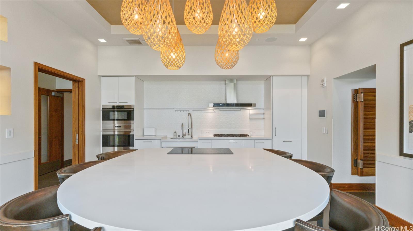 1555 Kapiolani Boulevard  Unit 1800