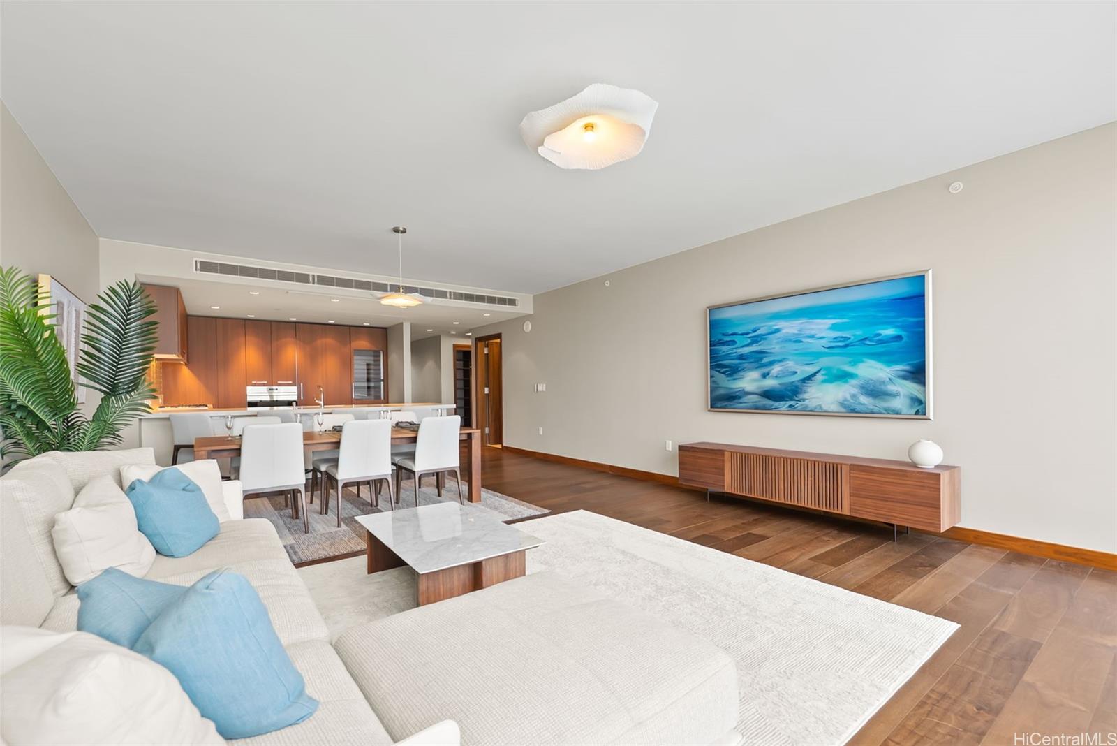 1555 Kapiolani Boulevard  Unit 1800