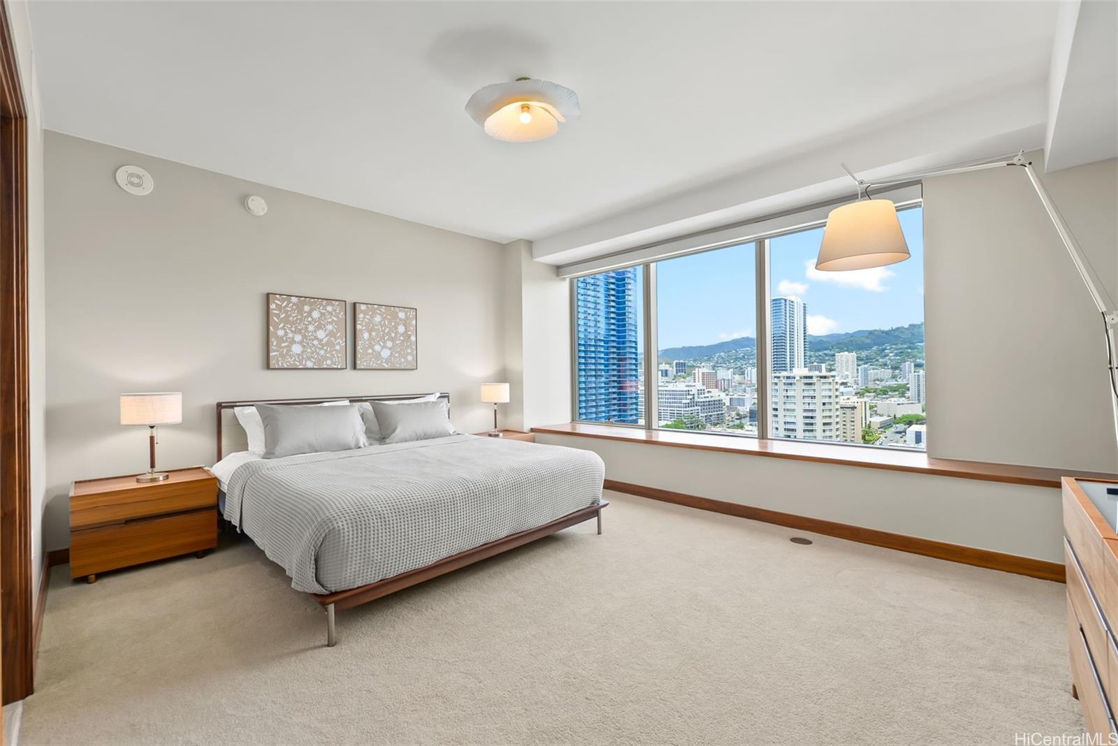 1555 Kapiolani Boulevard  Unit 1800