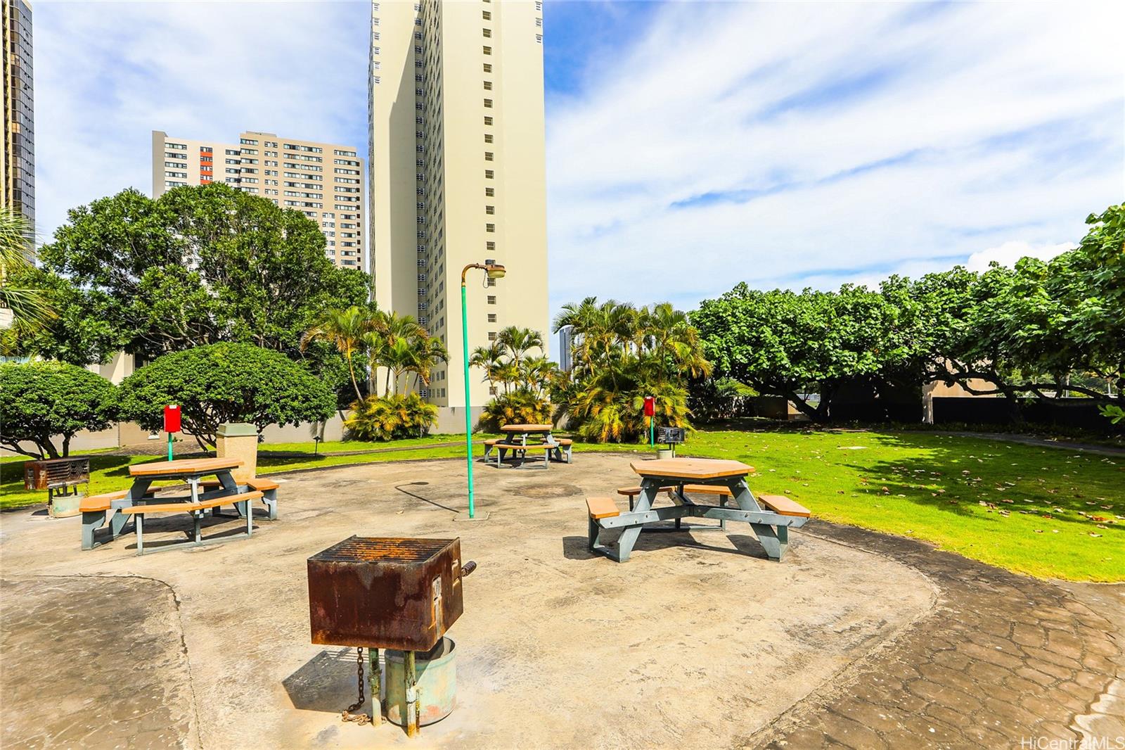 55 S Kukui Street  Unit D312
