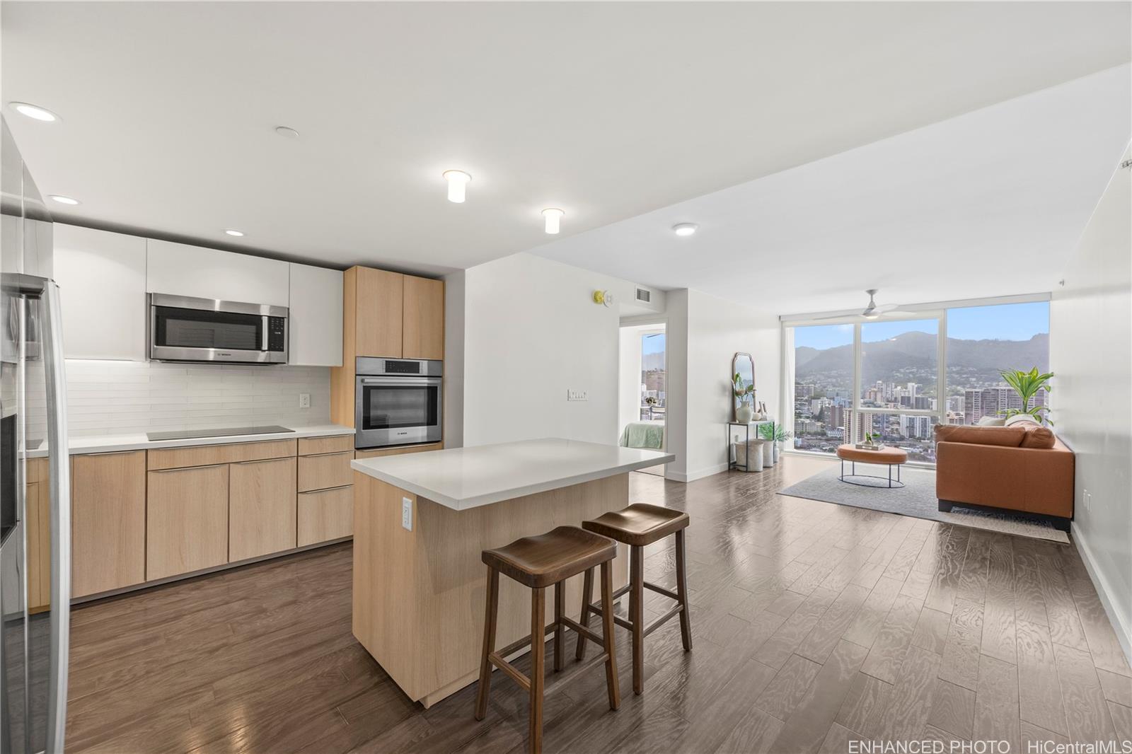 888 Kapiolani Boulevard 3911