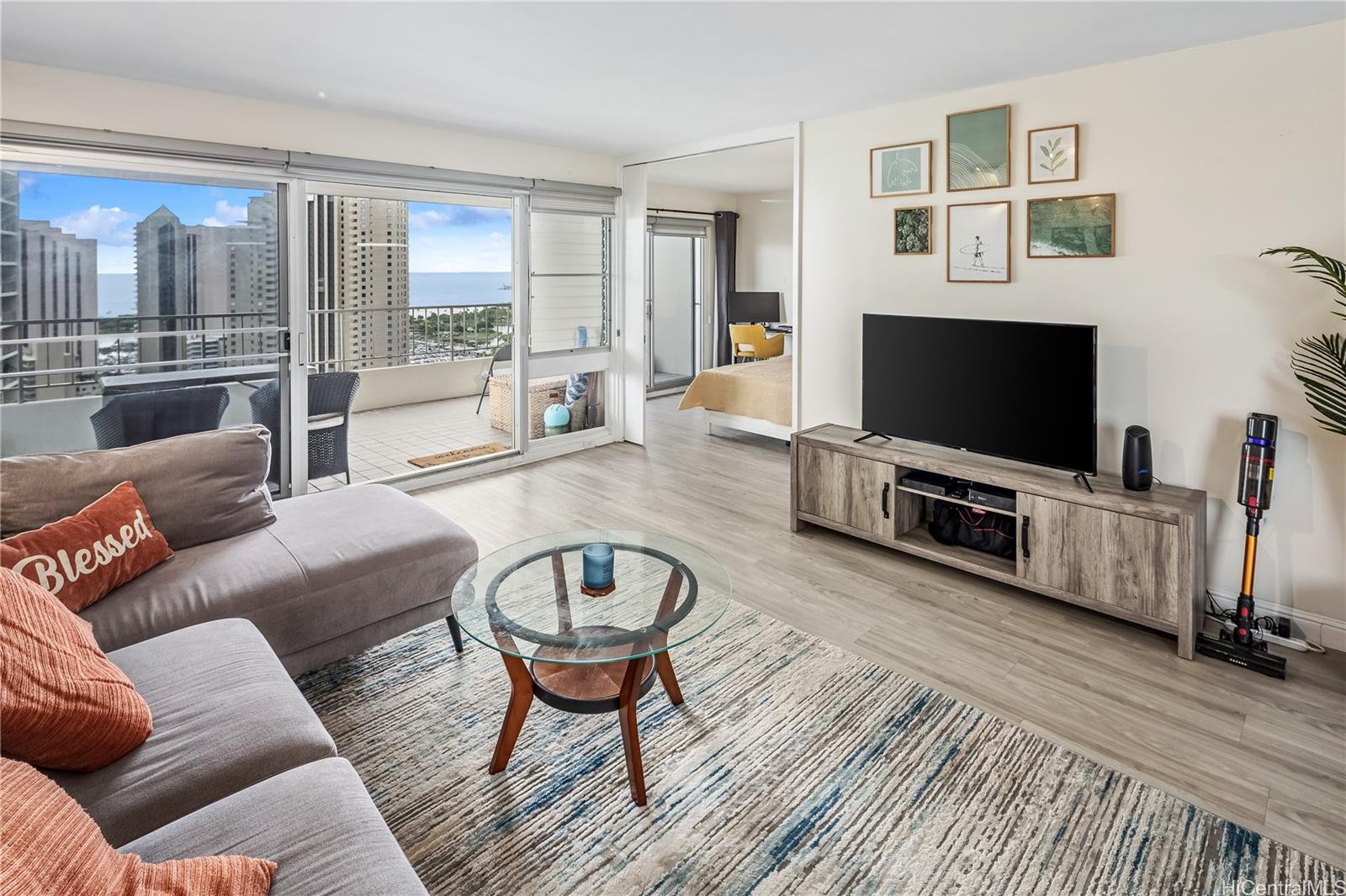 1717 Ala Wai Boulevard PHii 7 (3107)