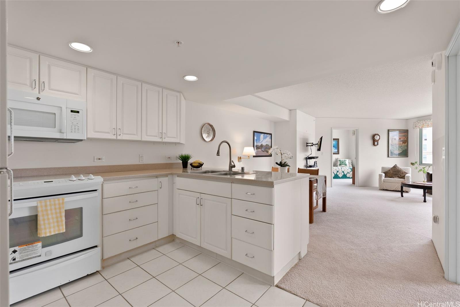 1314 Kalakaua Avenue 1211