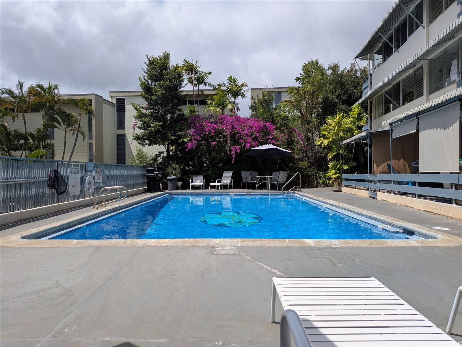 Photo 8 of 11