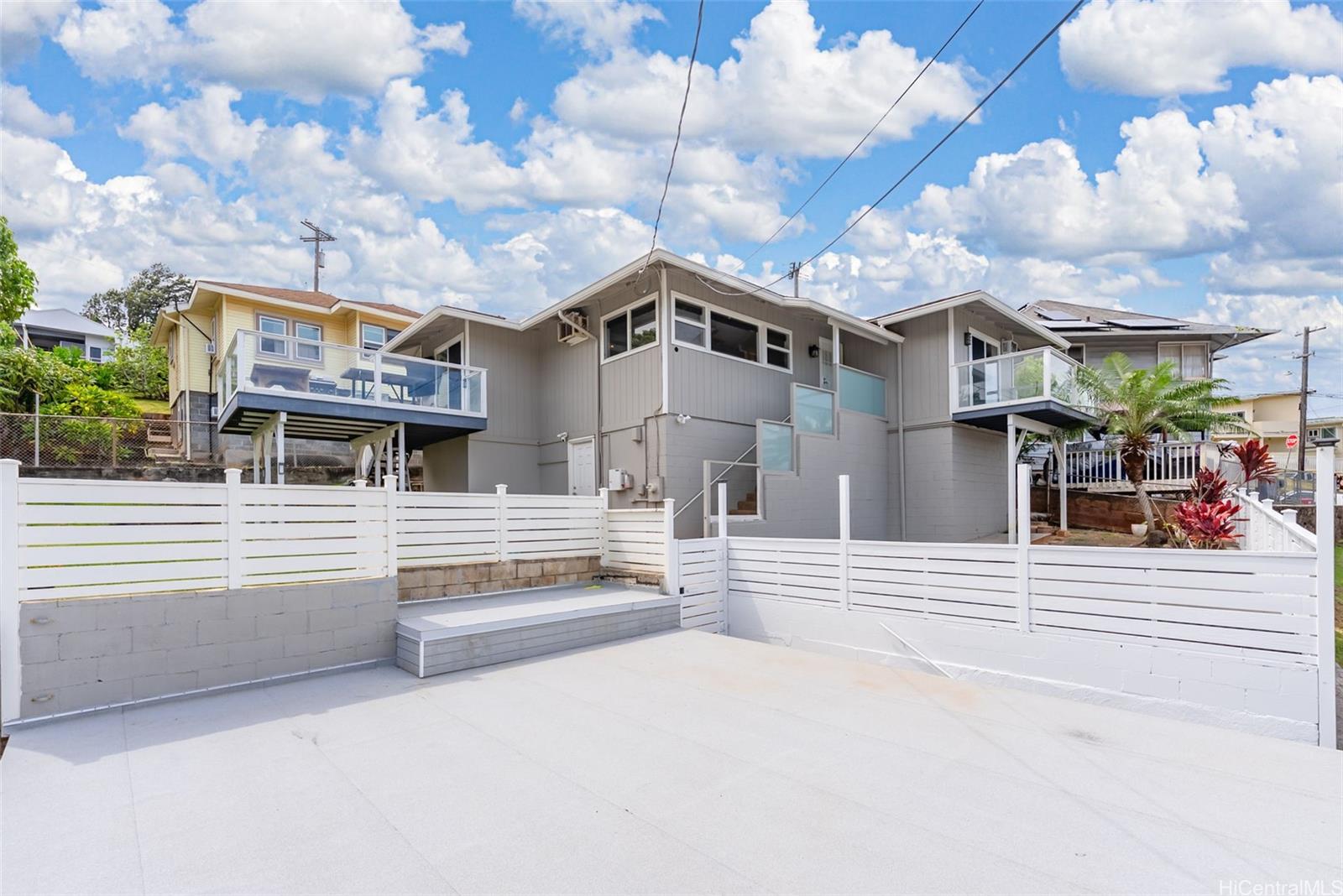 2118 Makanani Drive