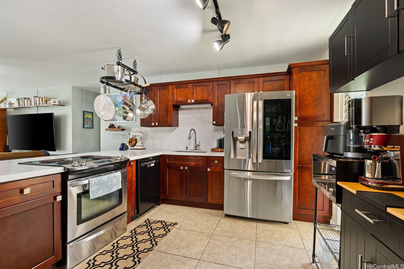 95-2044 Waikalani Place C203