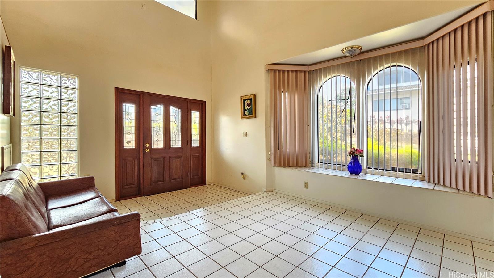 Photo 8 of 25