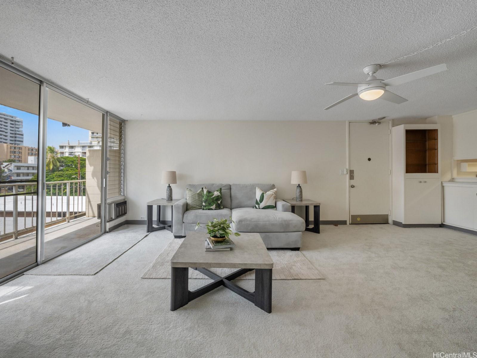 222 Liliuokalani Avenue 404