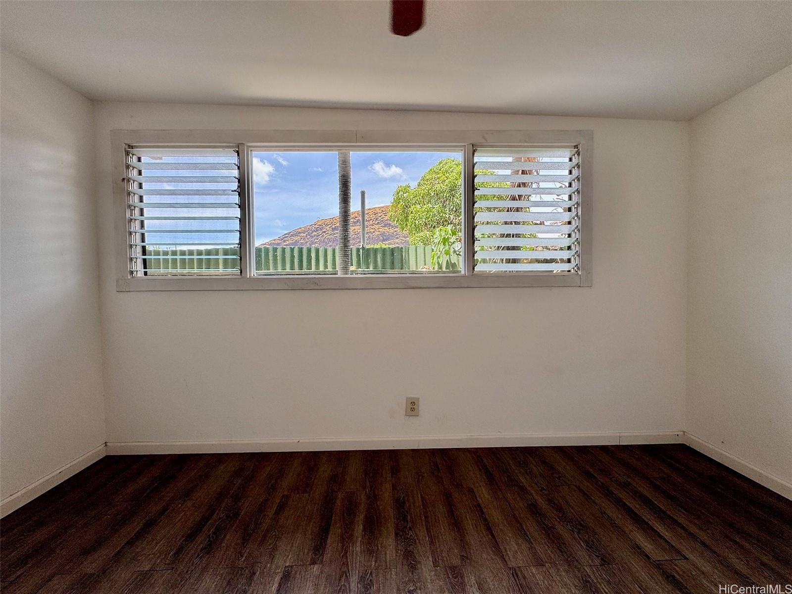 87-159 Kulaaupuni Street  Unit B