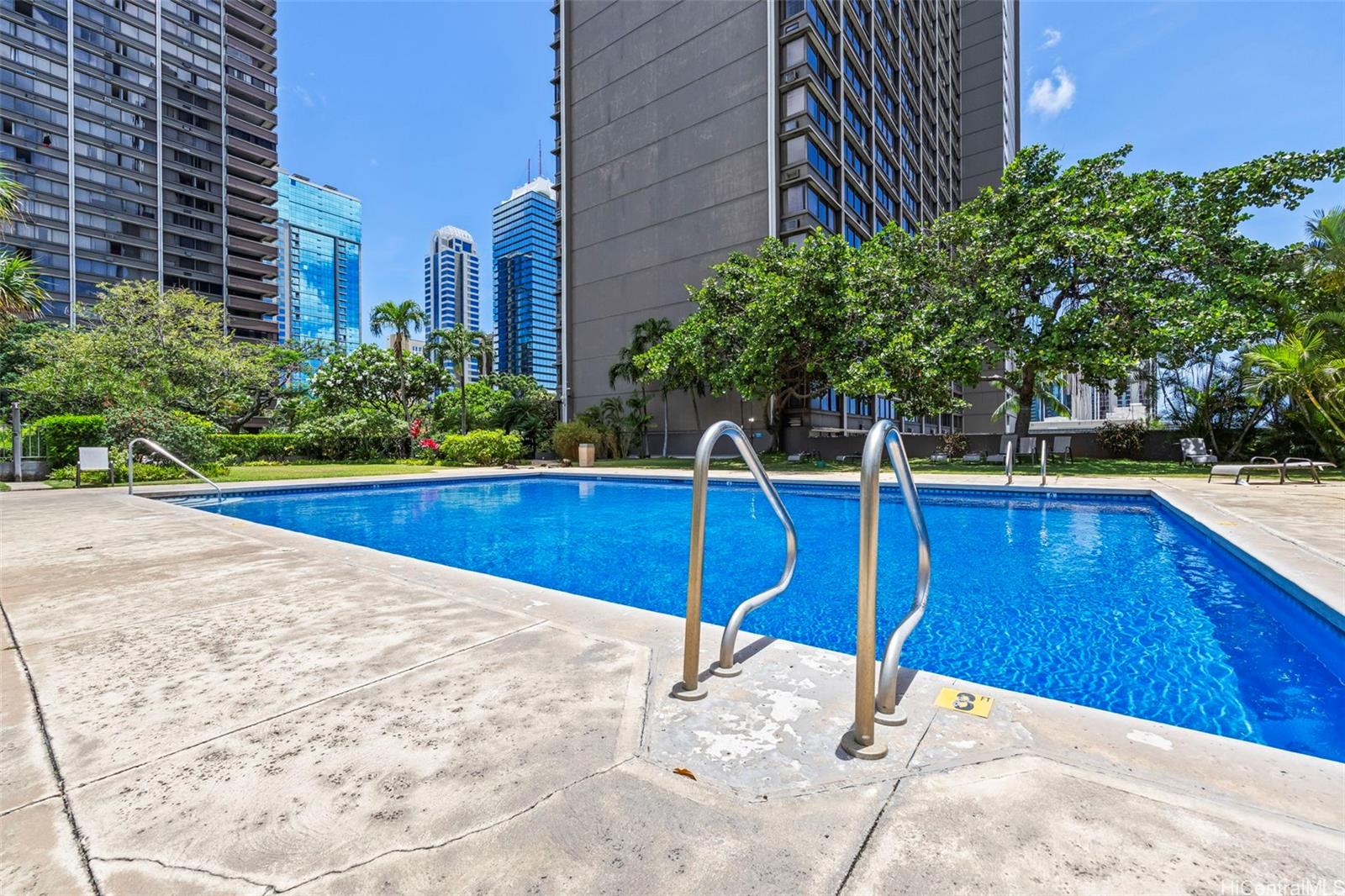 1255 Nuuanu Avenue  Unit 1913