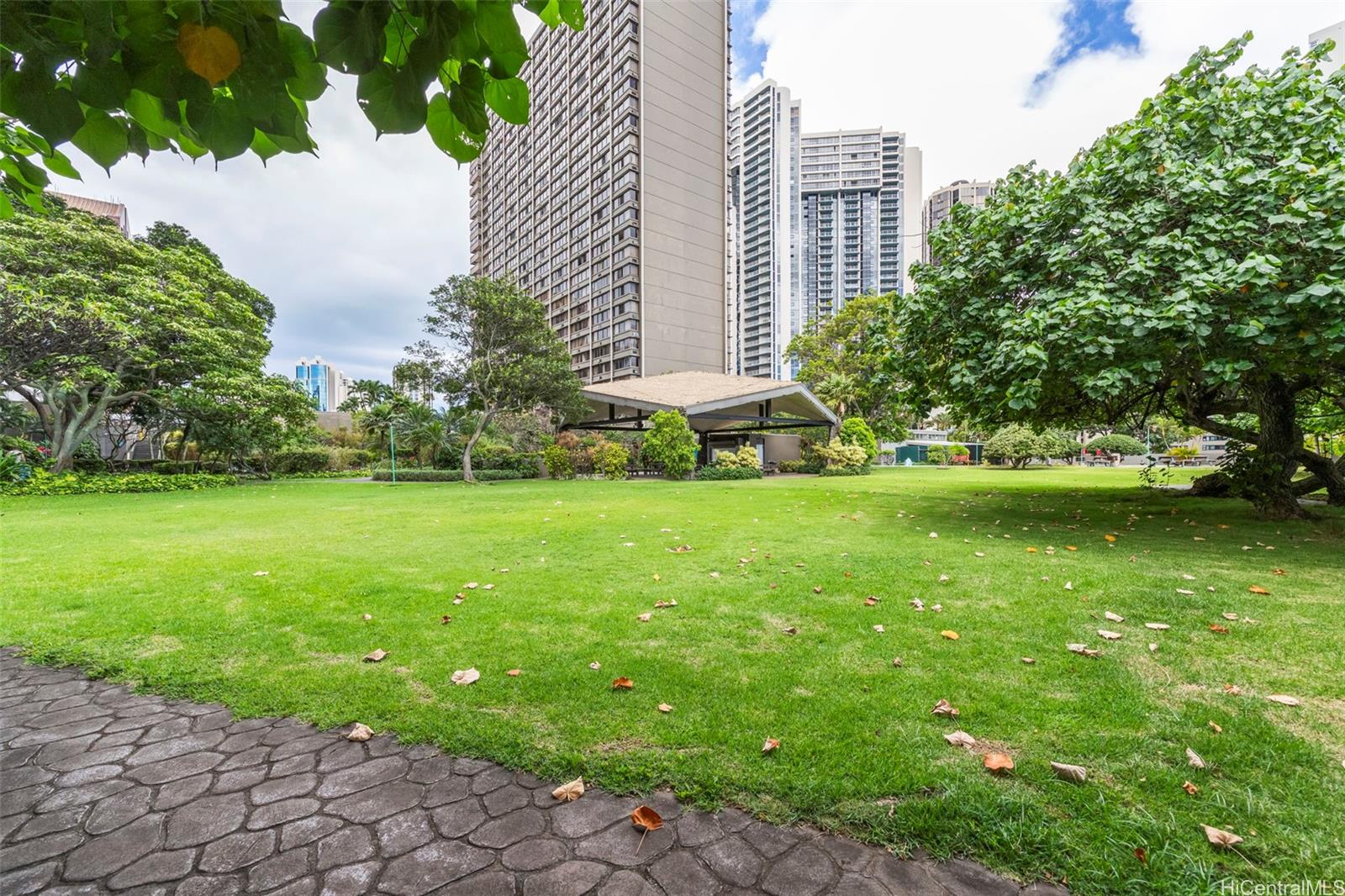 1255 Nuuanu Avenue  Unit 1913
