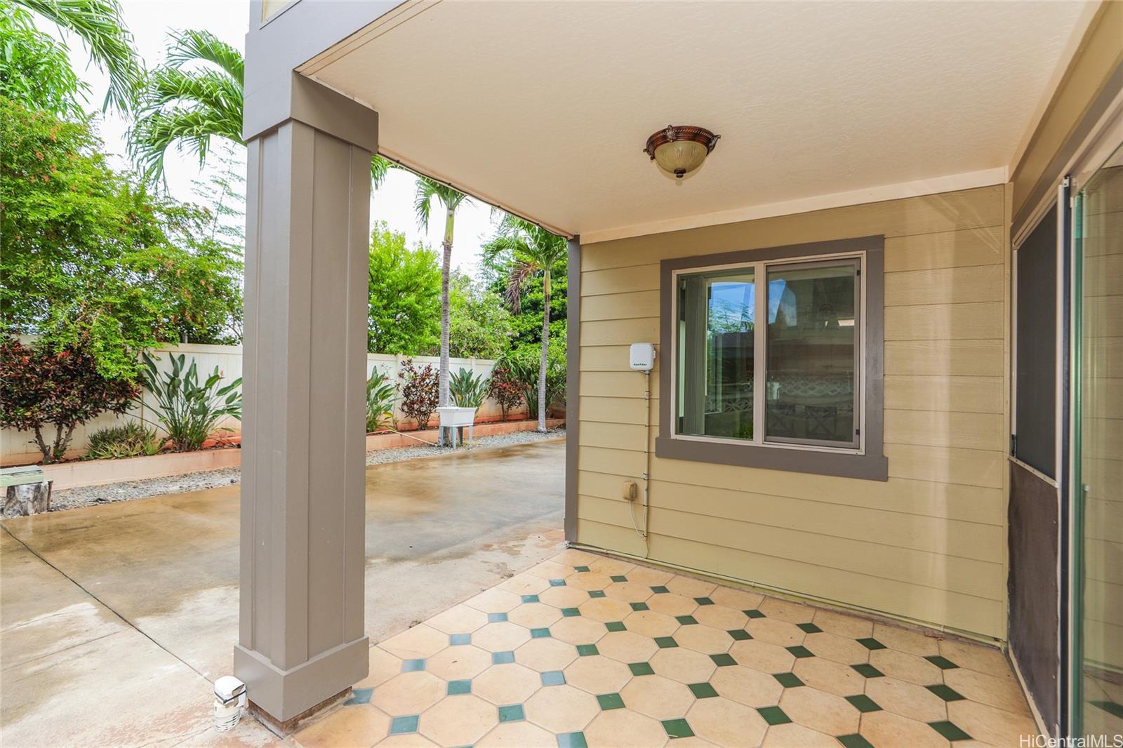 94-1211 Awaiki Street 94-1211 Awaiki Street