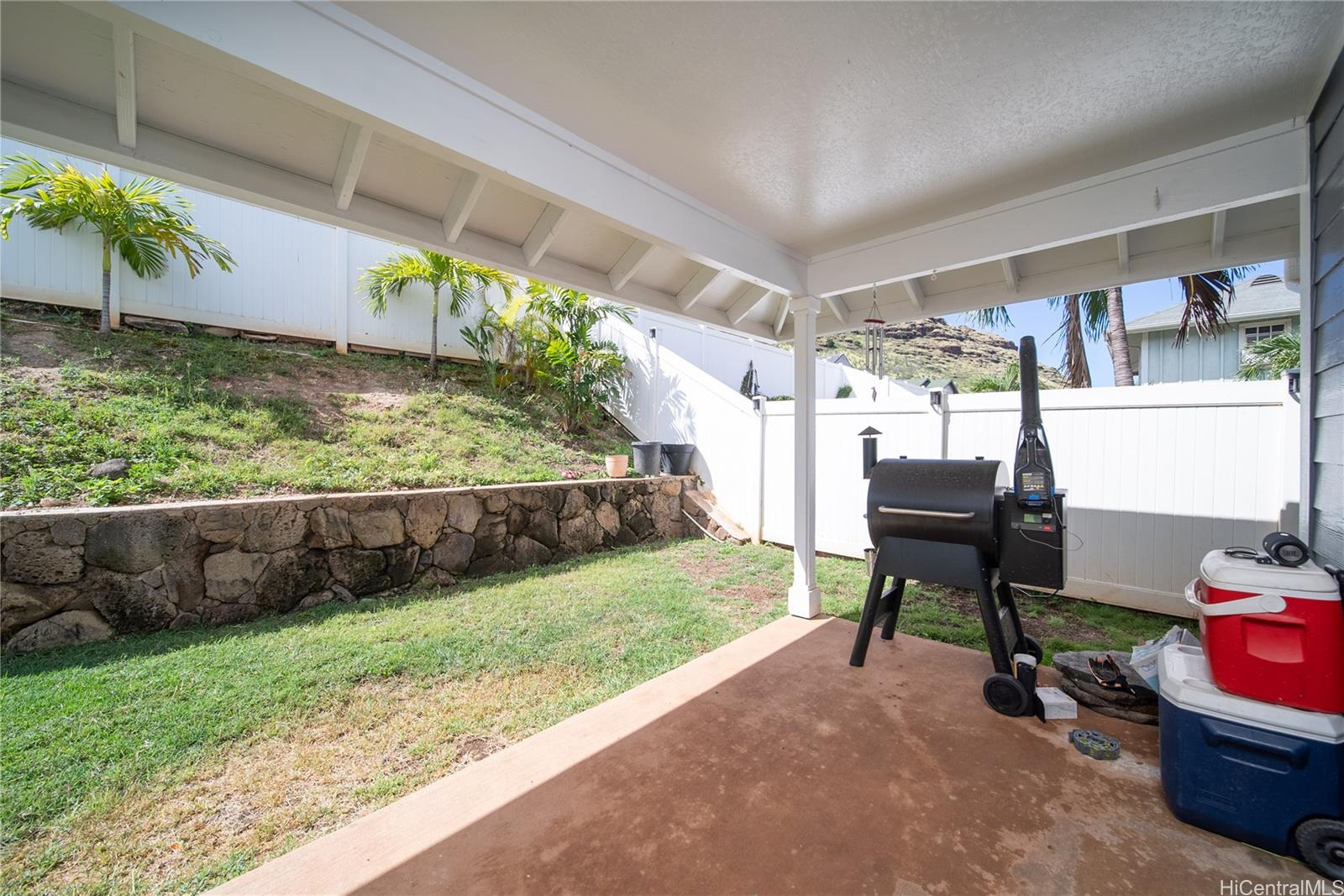 87-1041 Huamoa Street