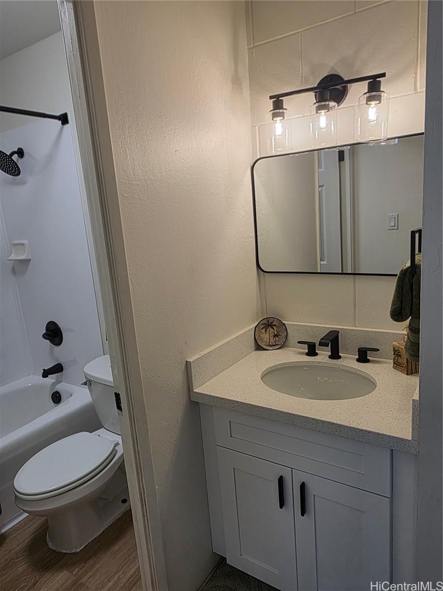 2845 Waialae Avenue  Unit 121