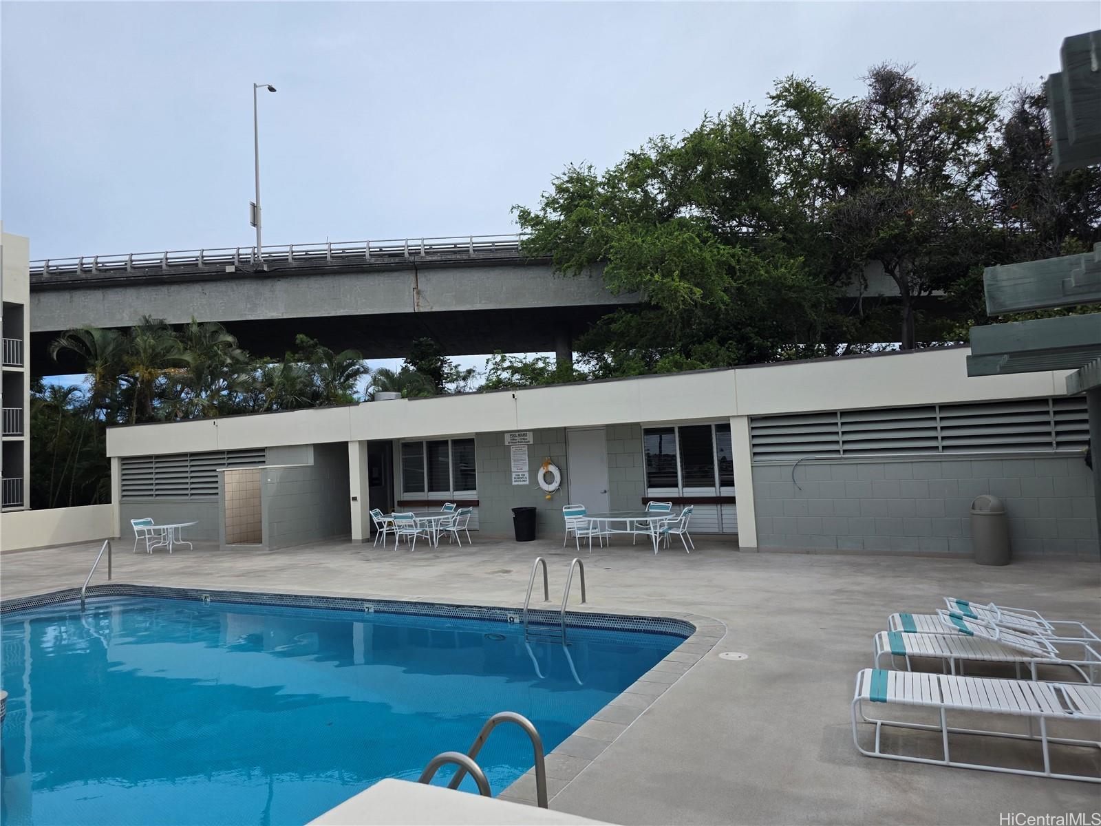2845 Waialae Avenue  Unit 121