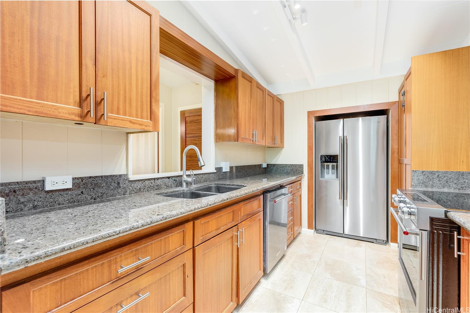 823 Halula Place