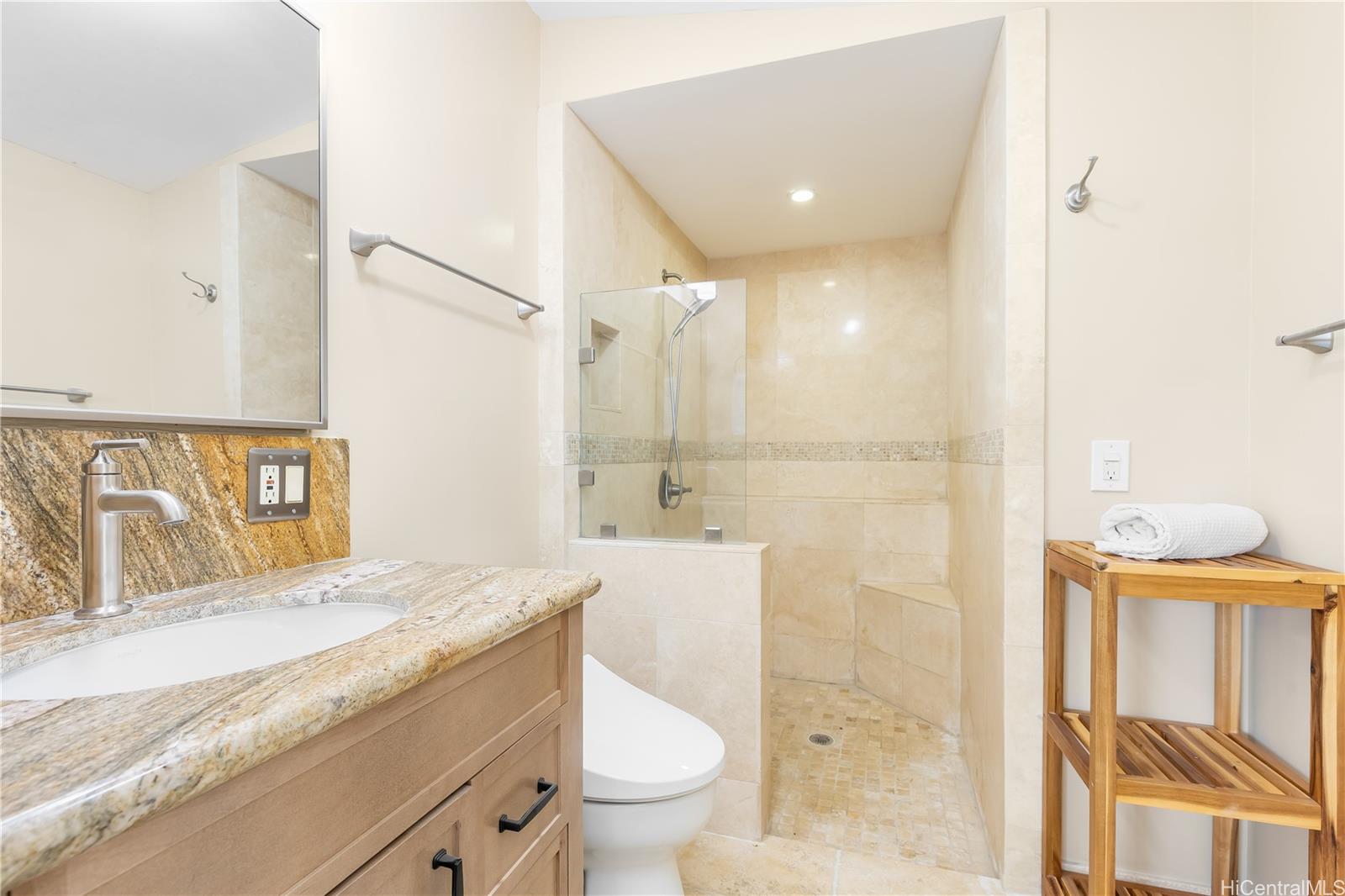823 Halula Place