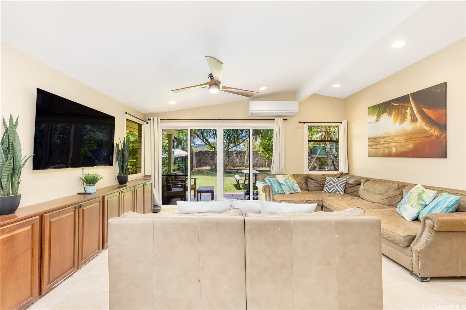 823 Halula Place