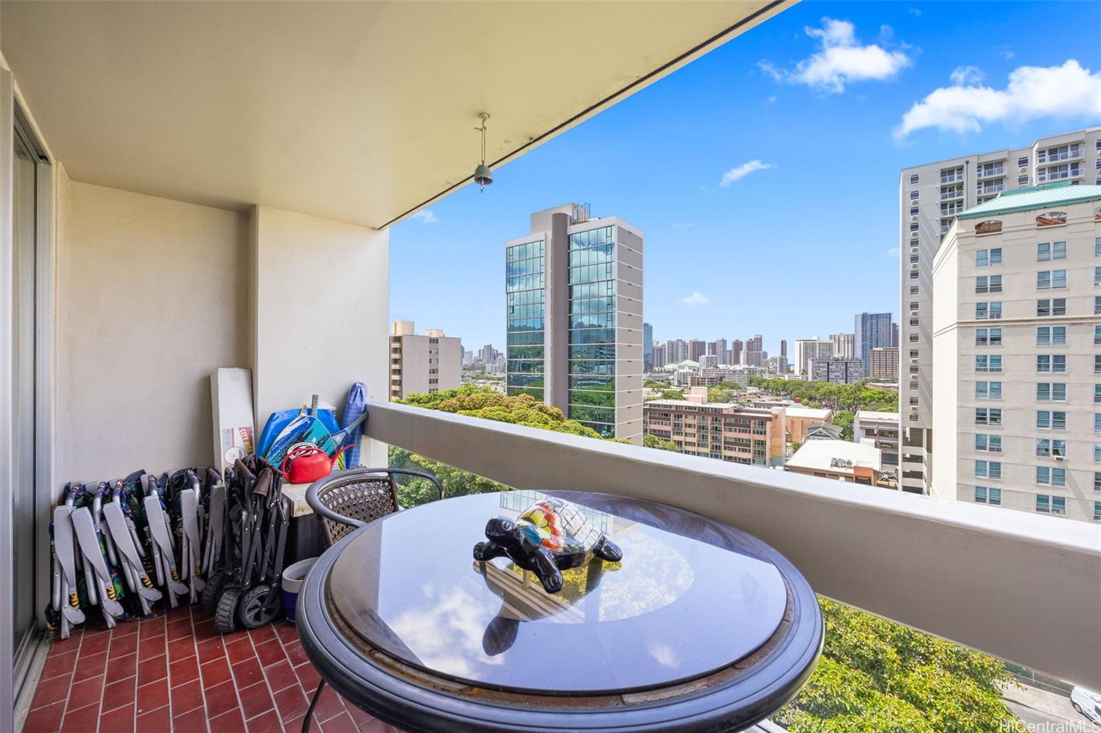 1212 Punahou Street  Unit 1008